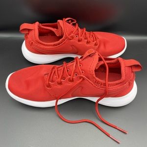 Nike Roshe Two women’s shoes in Dark Cayenne/White